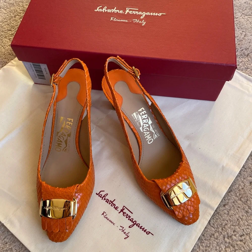 SALVATORE FERRAGAMO Gardenia Python Skin Orange Pebble Calf Heels Size 5 1/2 C - Picture 1 of 11
